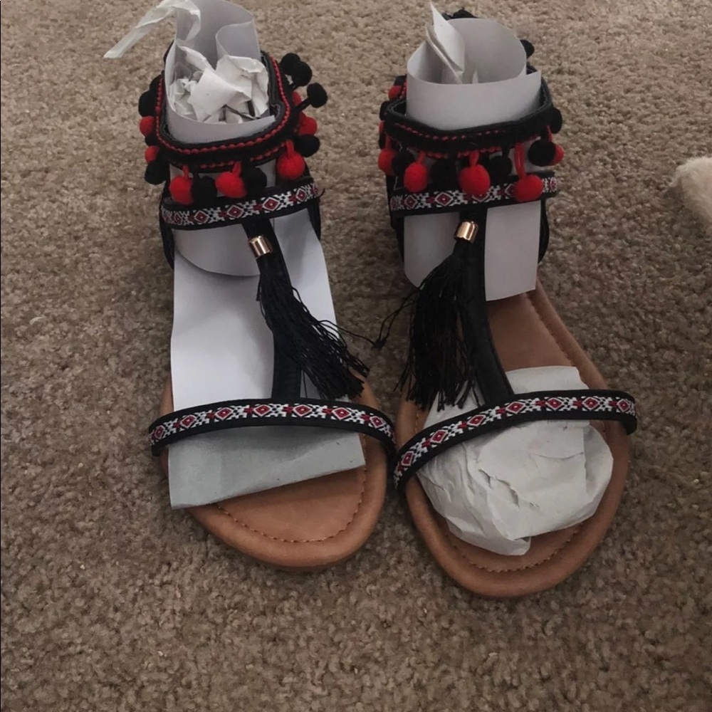 brand new sandals size 9 for sale. Never worn